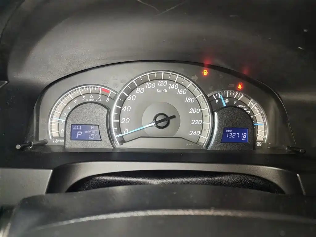 Toyota Camry 2015 — фото 12