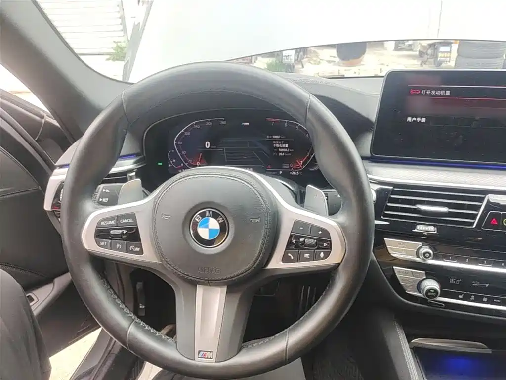 BMW 5 Series 2023 — фото 11