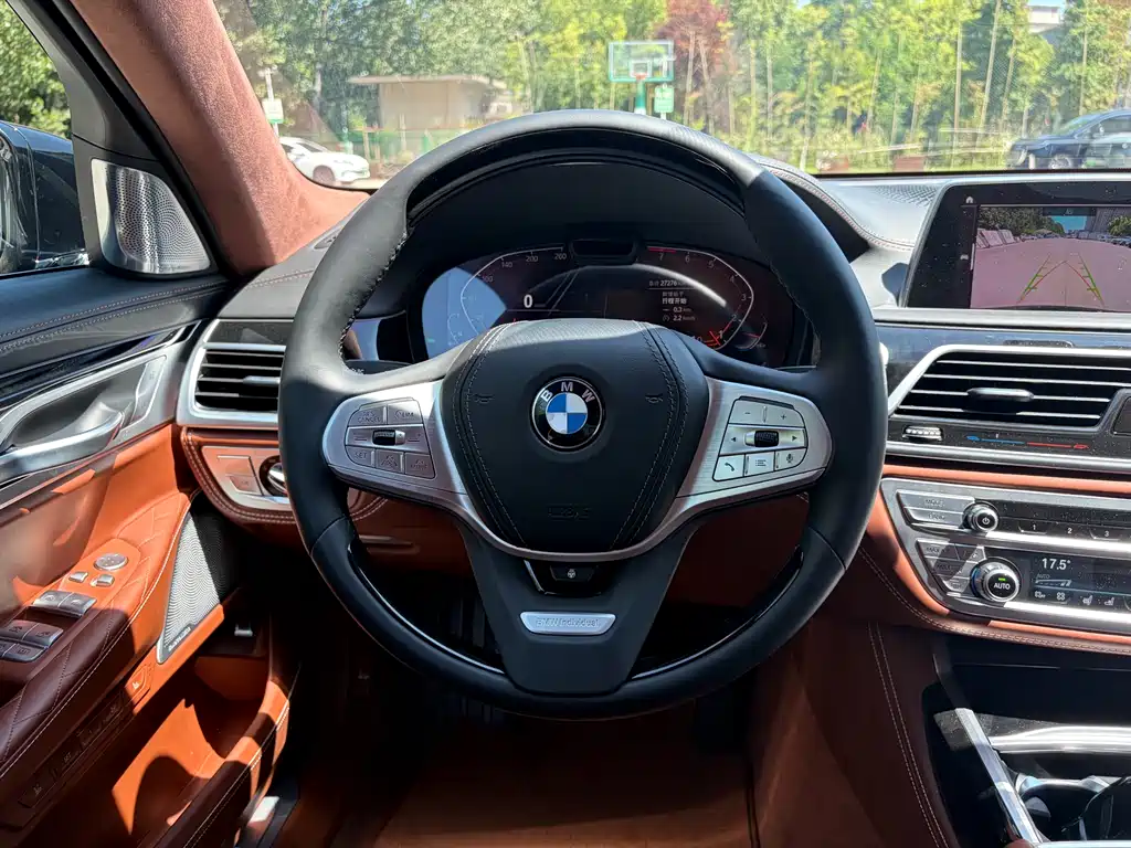 BMW 7 Series 2022 — фото 10