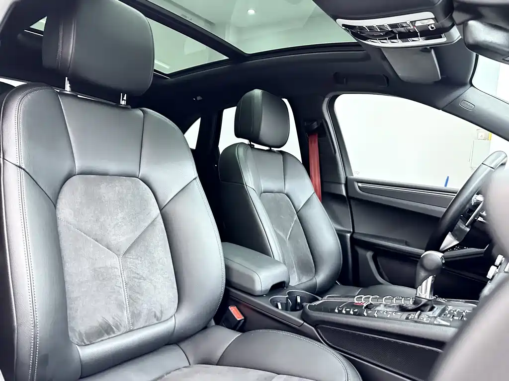 Porsche Macan 2021 — фото 15