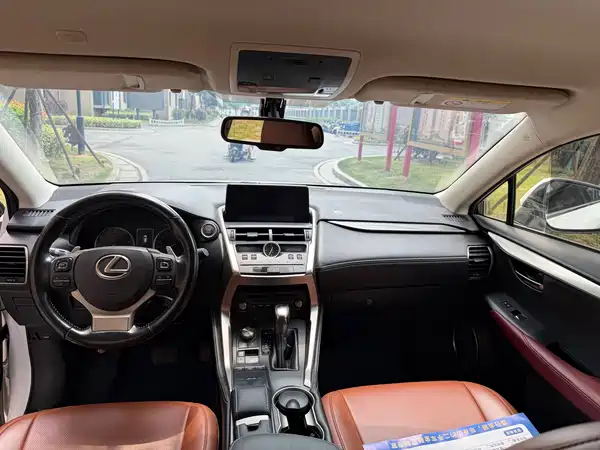 Lexus NX 2019