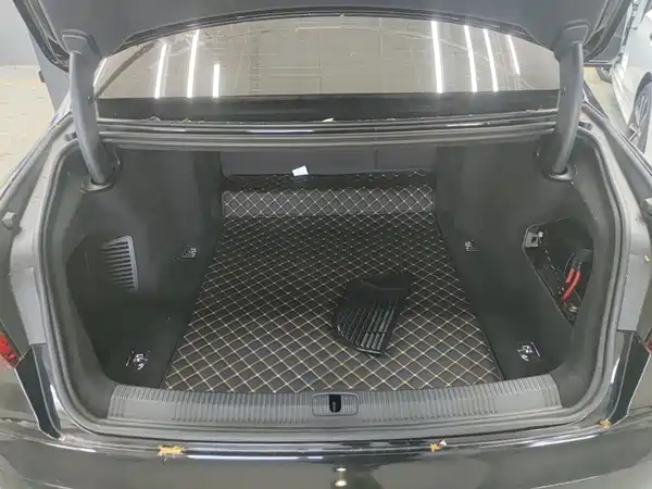 Audi A8 2021
