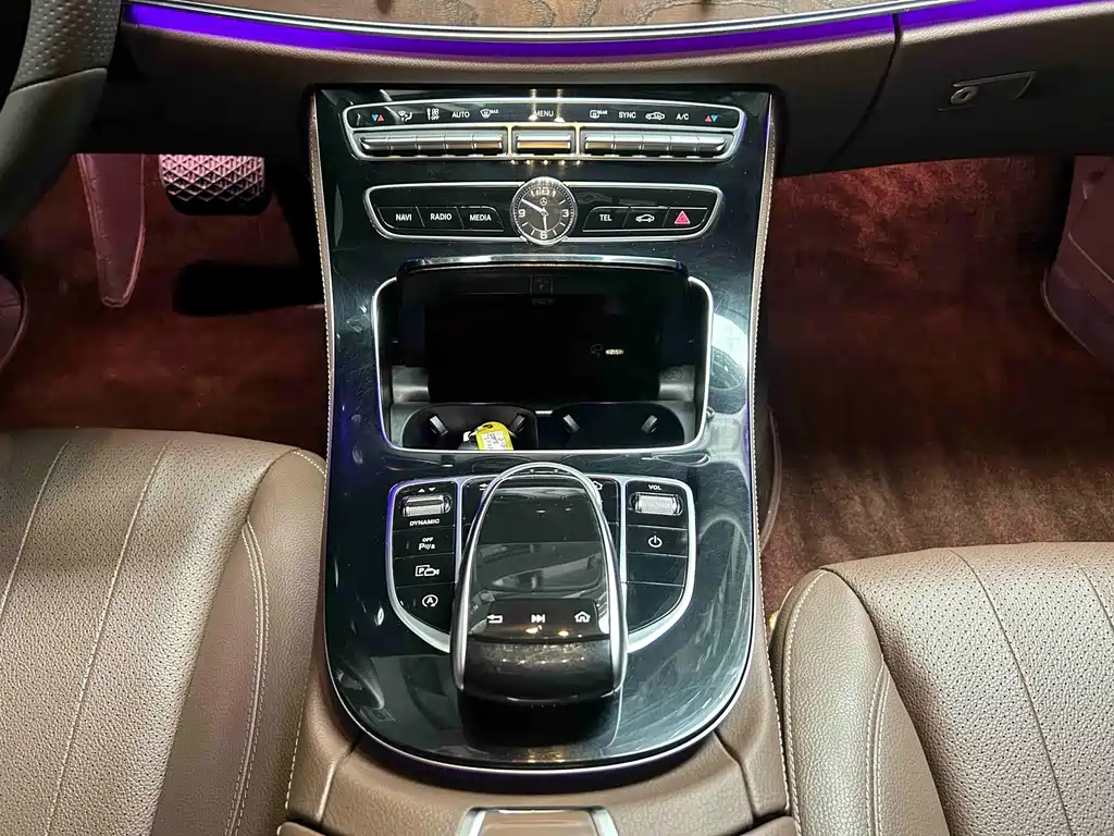 Mercedes-Benz E-Class 2016 — фото 13