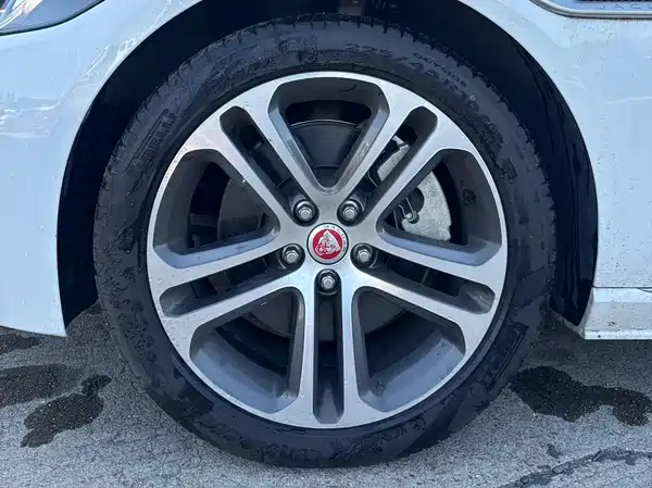 Jaguar XEL 2023