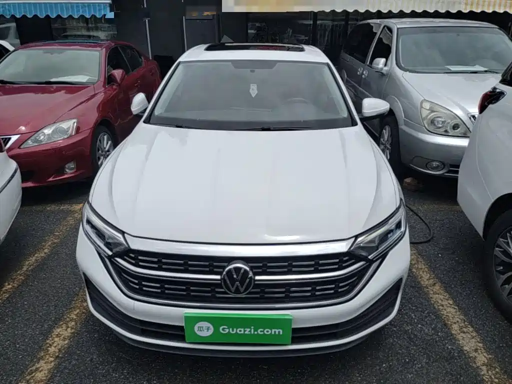 Volkswagen Sagitar 2024
