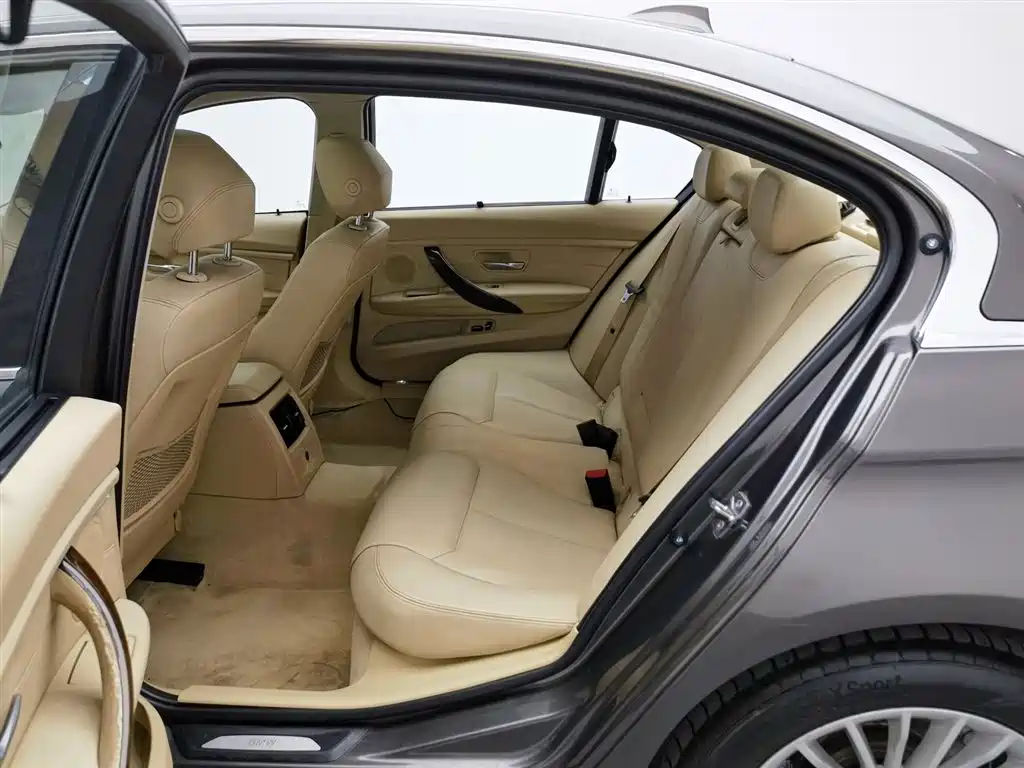 BMW 3 Series 2013 — фото 15