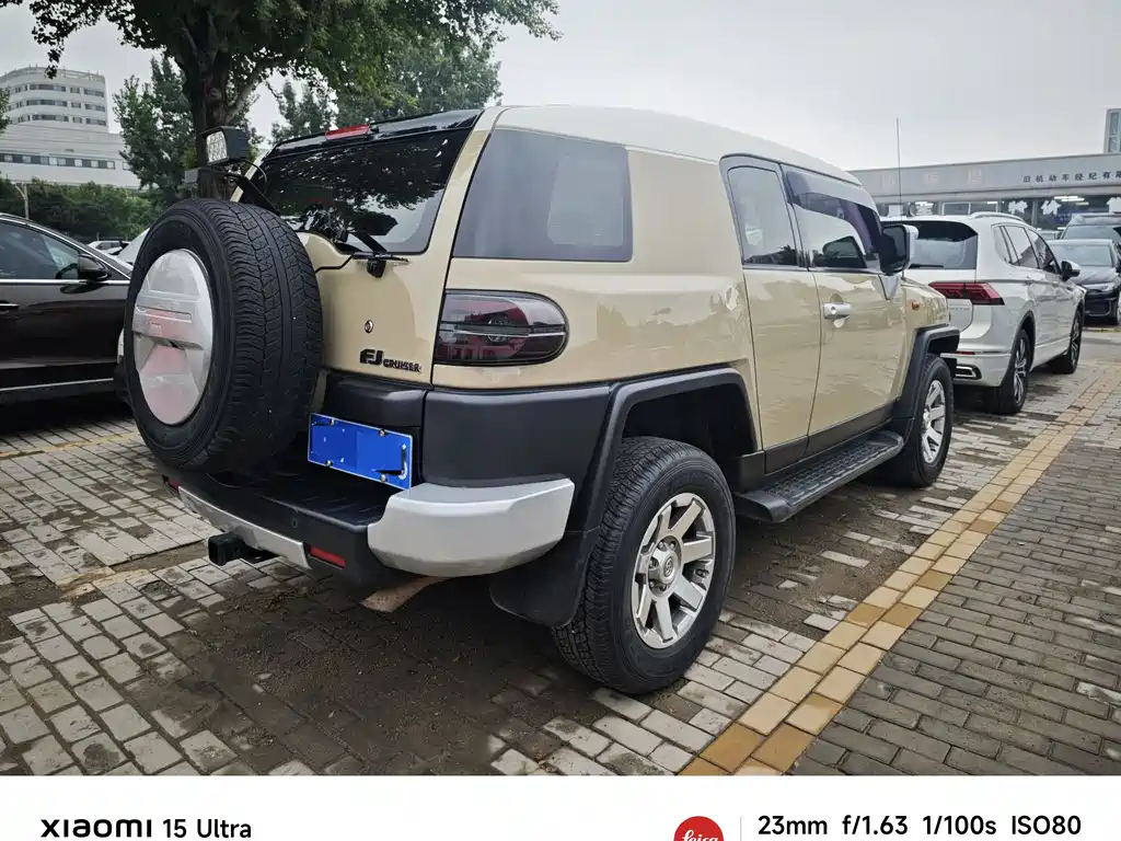Toyota FJ Cruiser 2018 — фото 5