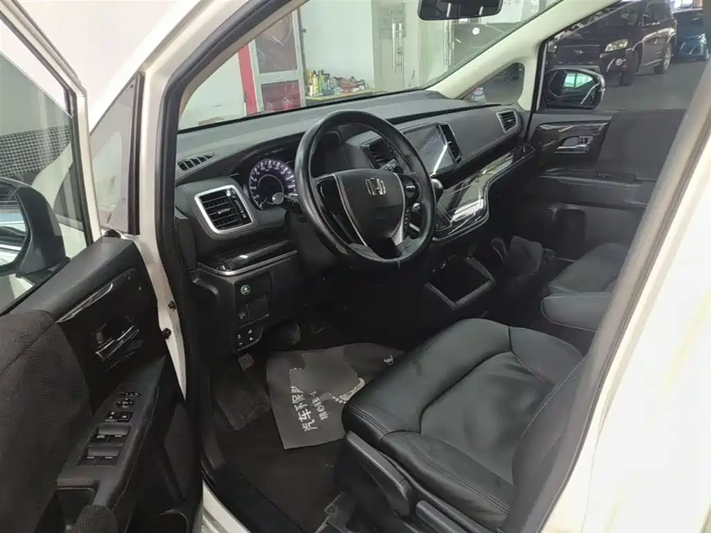 Honda Odyssey 2020 — фото 16