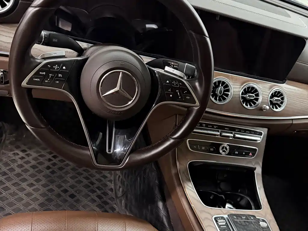 Mercedes-Benz E-Class 2021