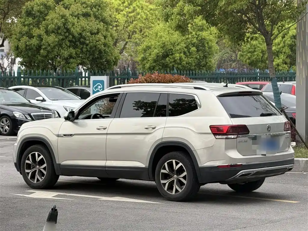 Volkswagen Teramont 2017 — фото 24