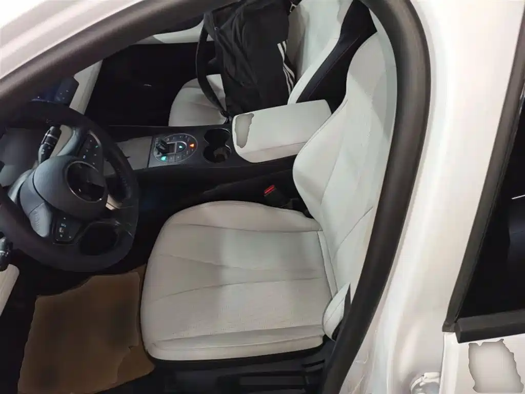 BYD Seal 05 DM-i 2025 — фото 15