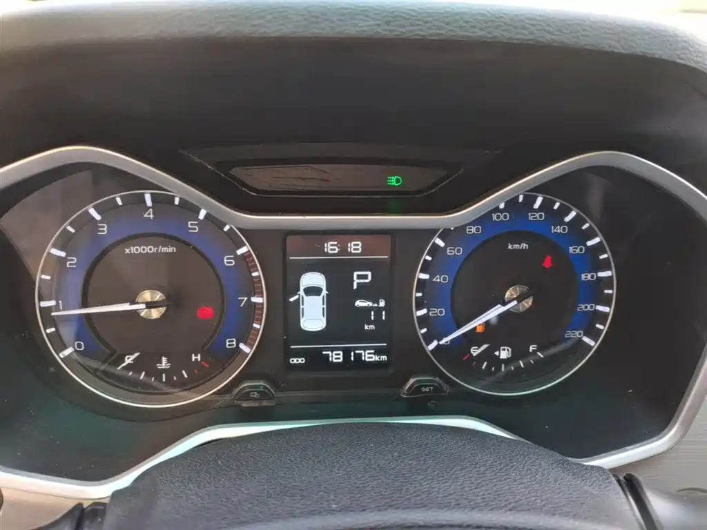Geely Vision X3 2019 — фото 12