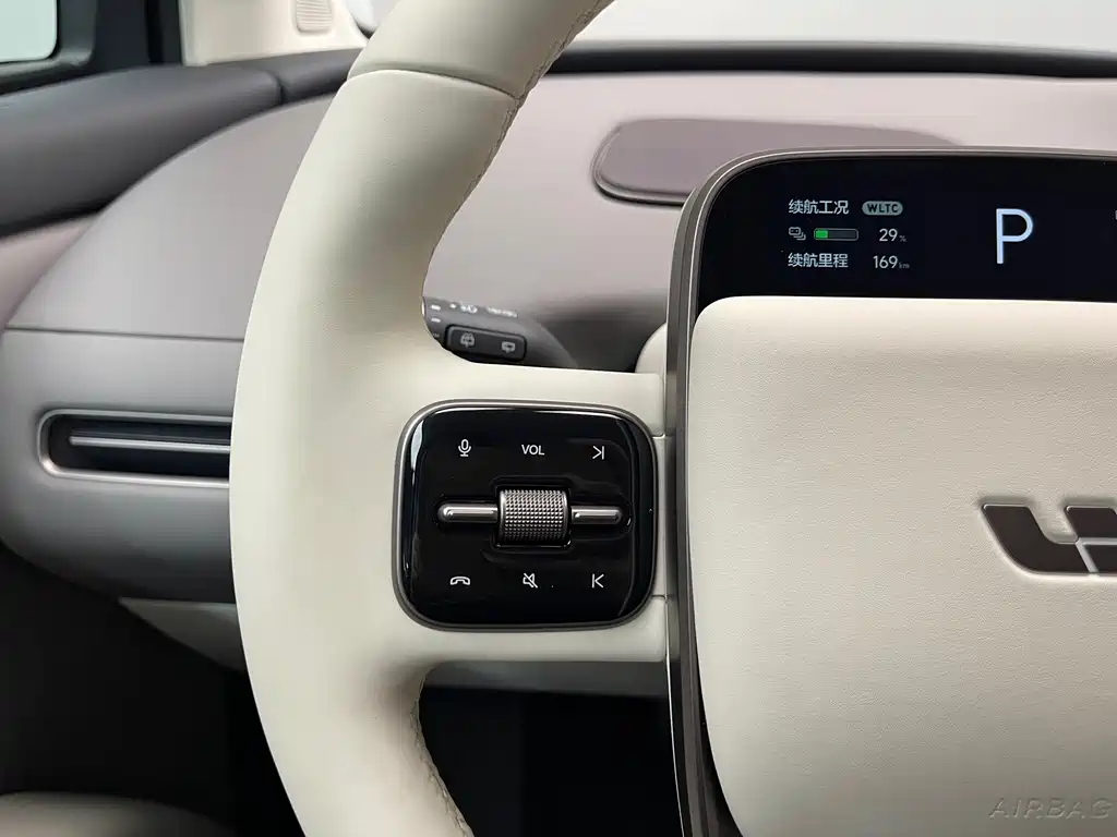 Li Auto i8 2025 — фото 18