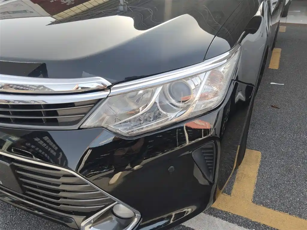 Toyota Camry 2015 — фото 24