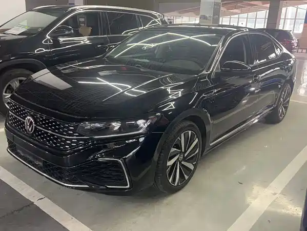 Volkswagen Passat 2022