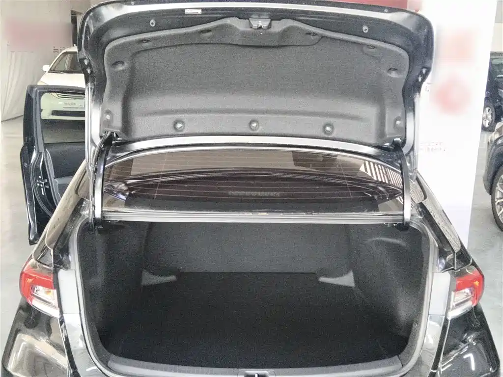 Toyota Corolla 2021 — фото 15