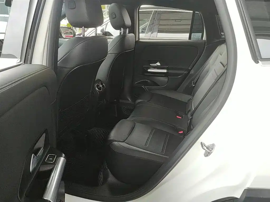 Mercedes-Benz GLA 2021 — фото 17