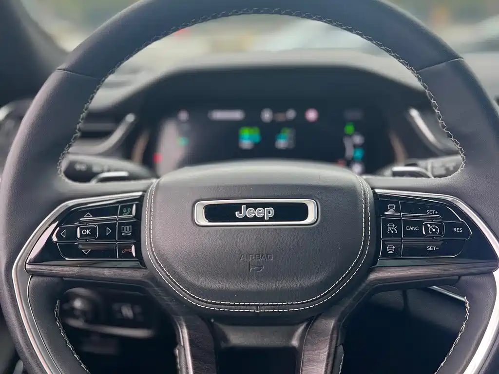 Jeep Grand Cherokee 4xe 2025 — фото 16