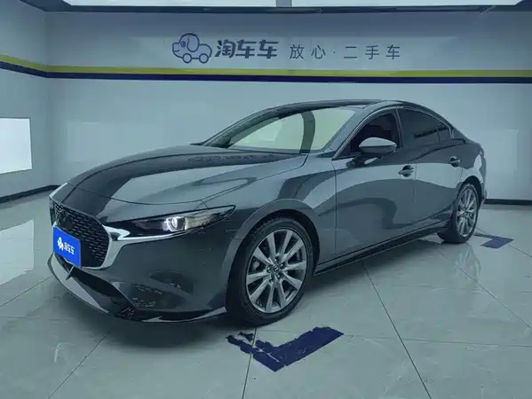 Mazda 3 Axela 2024
