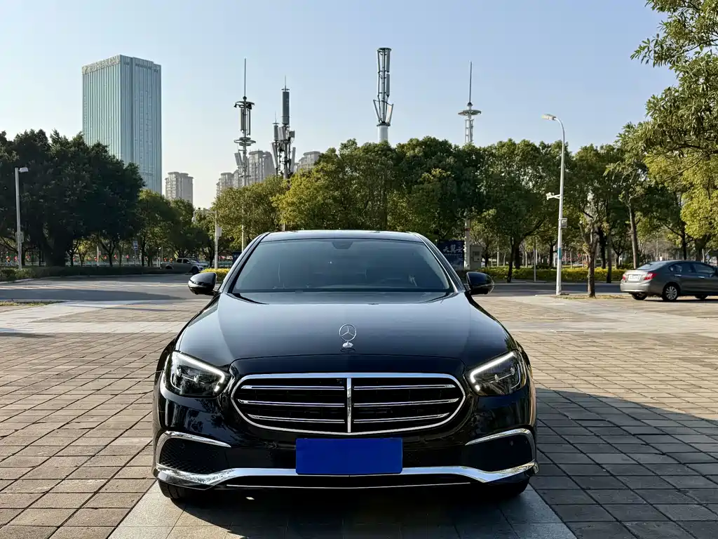 Mercedes-Benz E-Class 2023