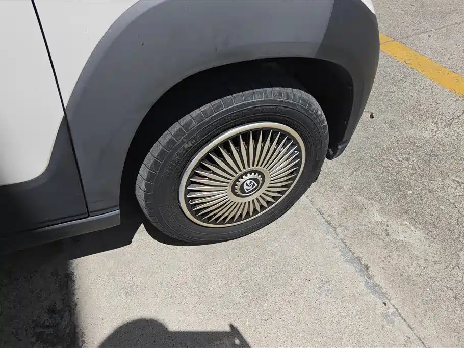 Baojun E100 2020
