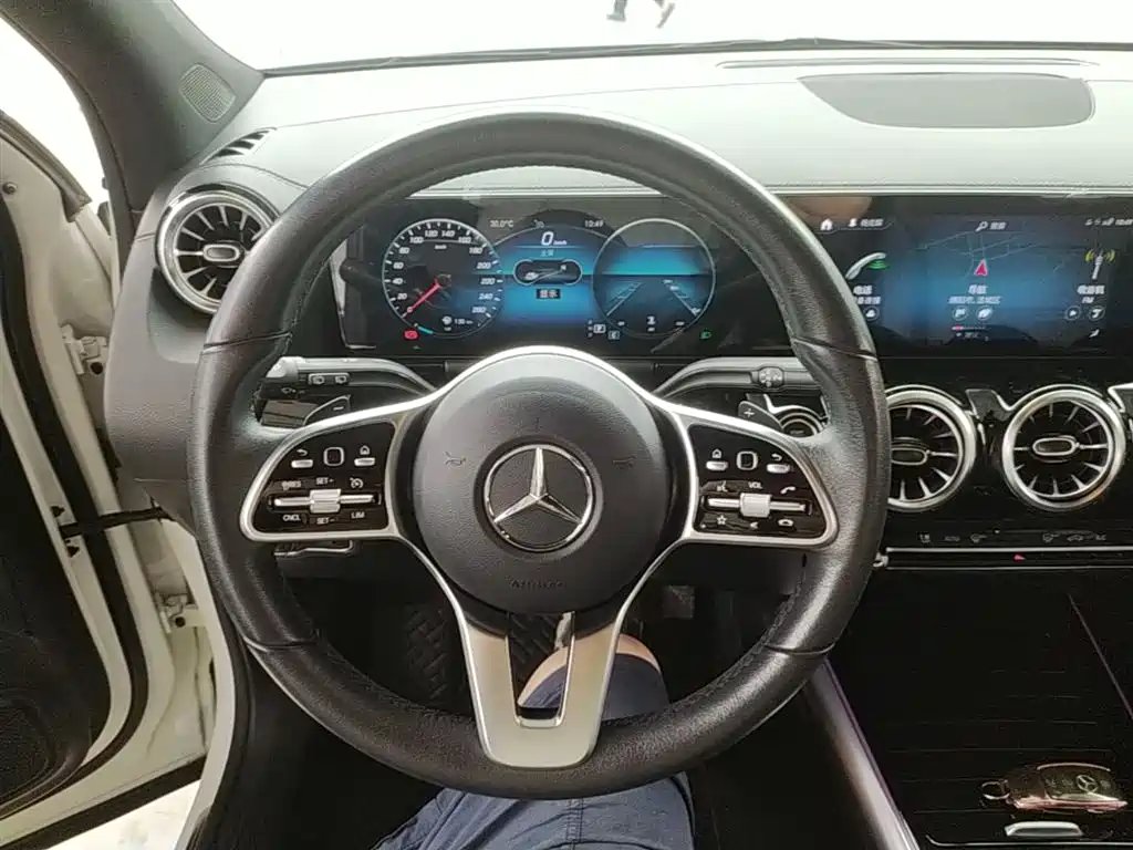 Mercedes-Benz GLA 2021 — фото 11