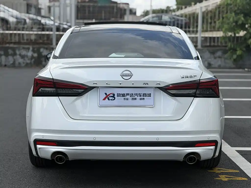 Nissan Teana 2023