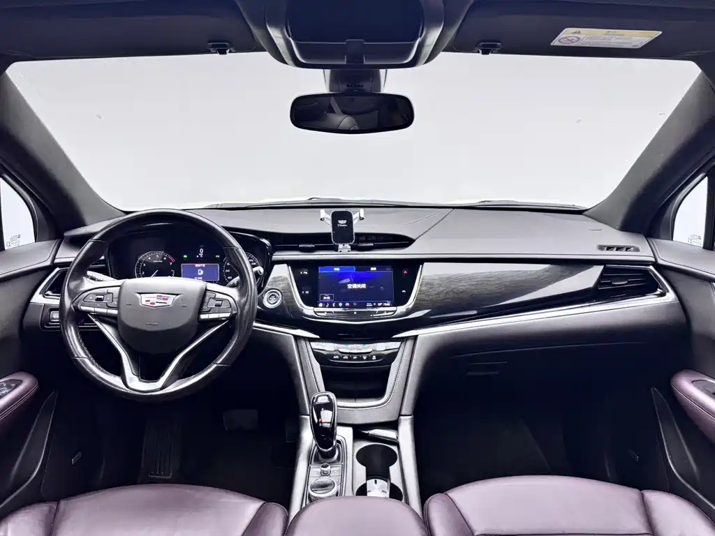 Cadillac XT6 2021 — фото 16