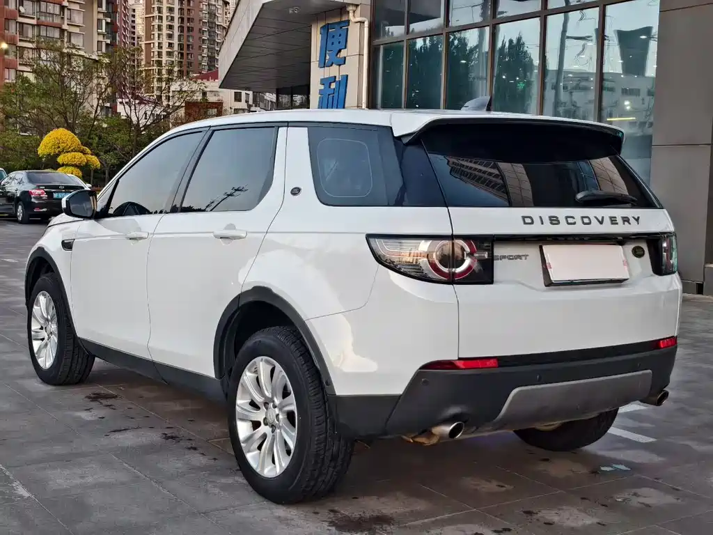 Land Rover Discovery Sport 2018 — фото 3