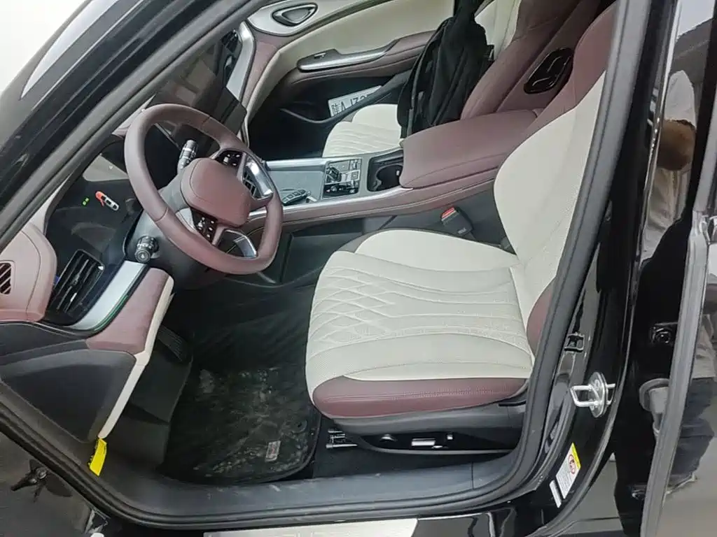 BYD Seal 07 DM-i 2026 — фото 11