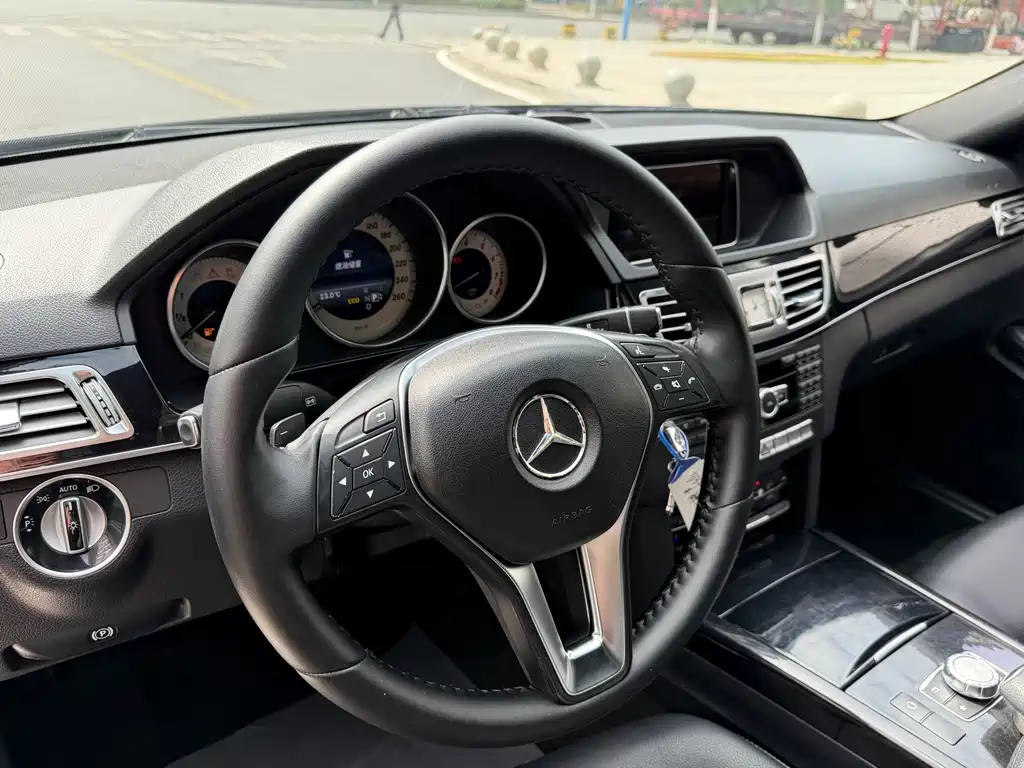 Mercedes-Benz E-Class 2014 — фото 10