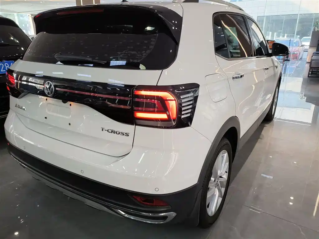 Volkswagen T-Cross 2020 — фото 24