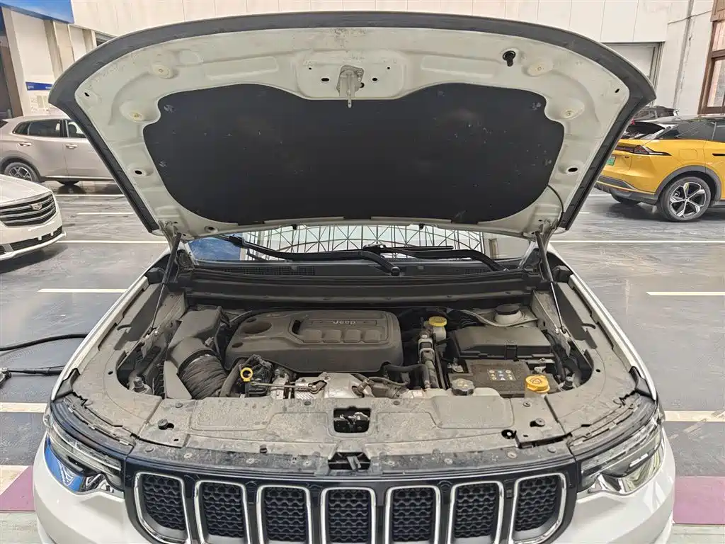 Jeep Grand Commander 2019 — фото 11