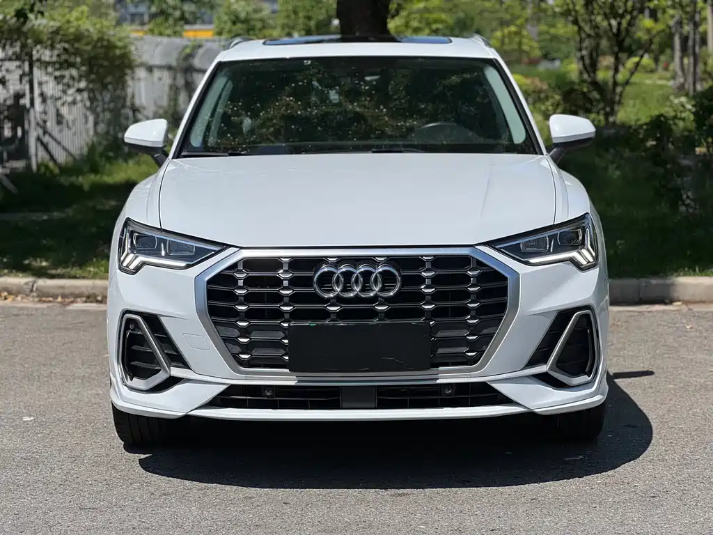 Audi Q3 2020 — фото 2
