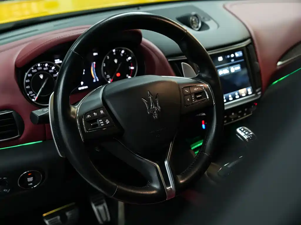 Maserati Levante 2021 — фото 27
