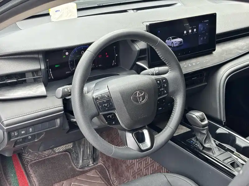 Toyota Camry 2024 — фото 8