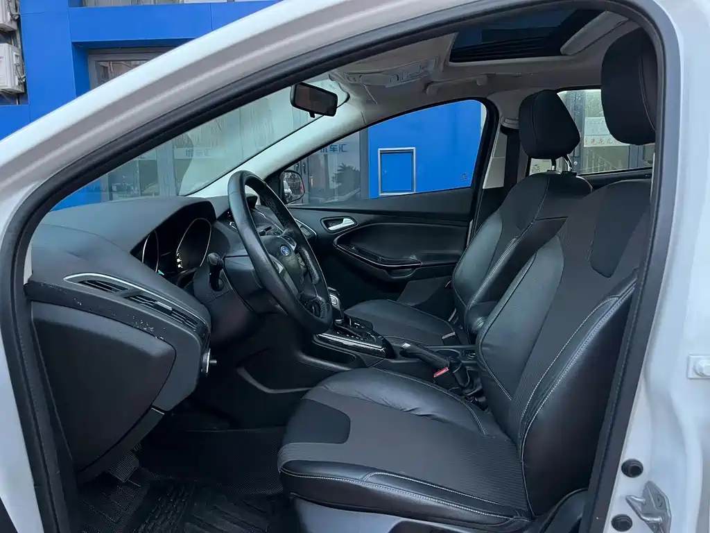 Ford Focus 2012