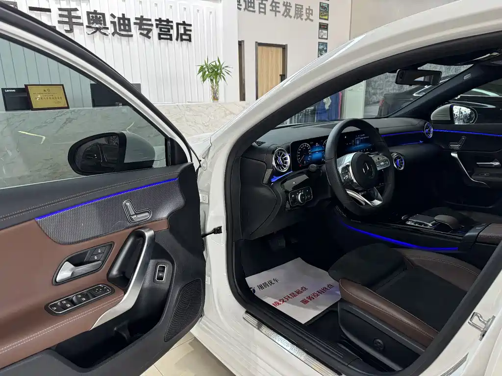 Mercedes-Benz A-Class 2020 — фото 16