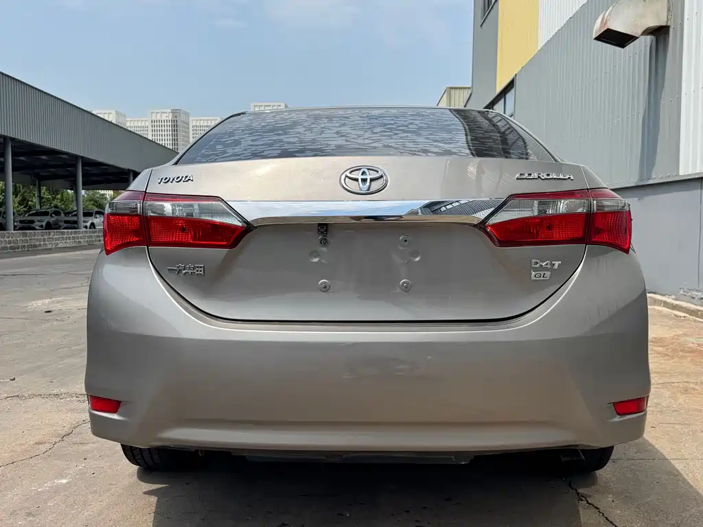 Toyota Corolla 2018 — фото 9
