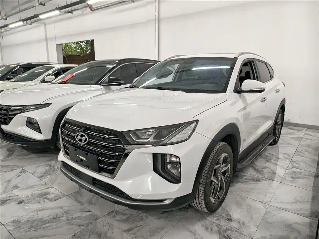 Hyundai Tucson 2020 — фото 2