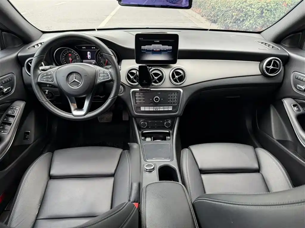 Mercedes-Benz CLA 2018 — фото 17