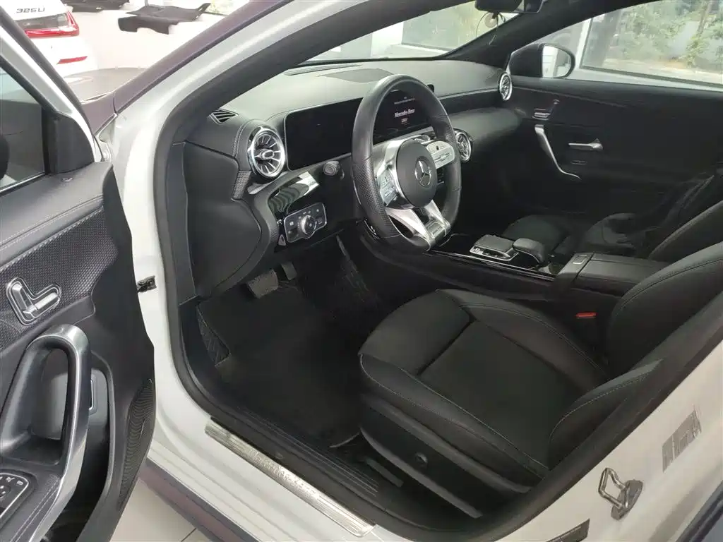 Mercedes-Benz A-Class 2020 — фото 16