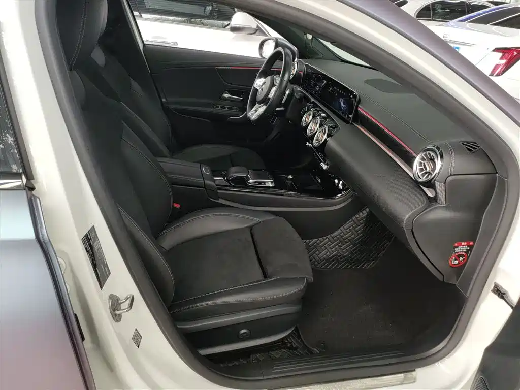 Mercedes-Benz A-Class 2020 — фото 25