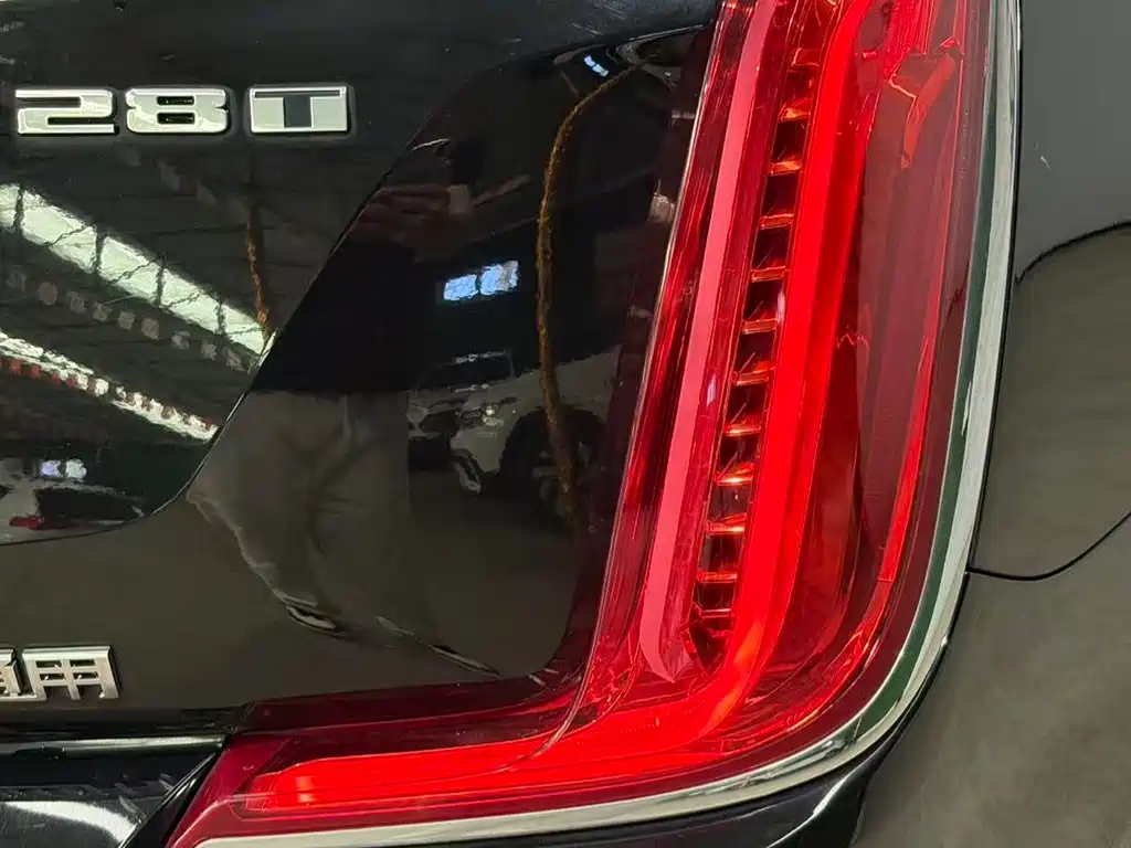 Cadillac XTS 2019 — фото 13