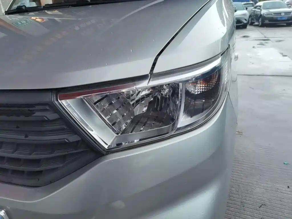 Wuling Hongguang V 2023 — фото 24
