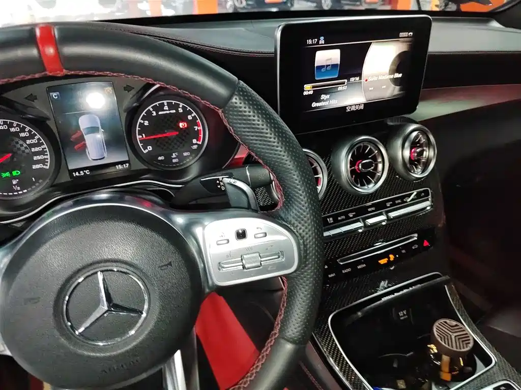 Mercedes-Benz GLC AMG 2018 — фото 10