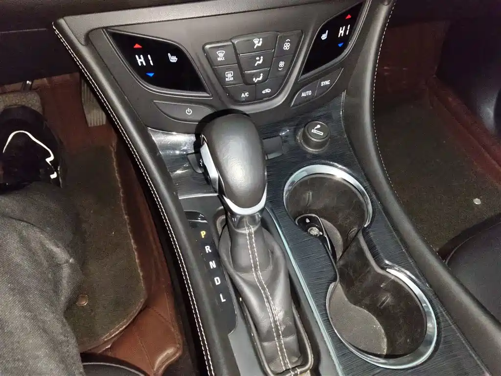 Buick Envision Plus 2015 — фото 10