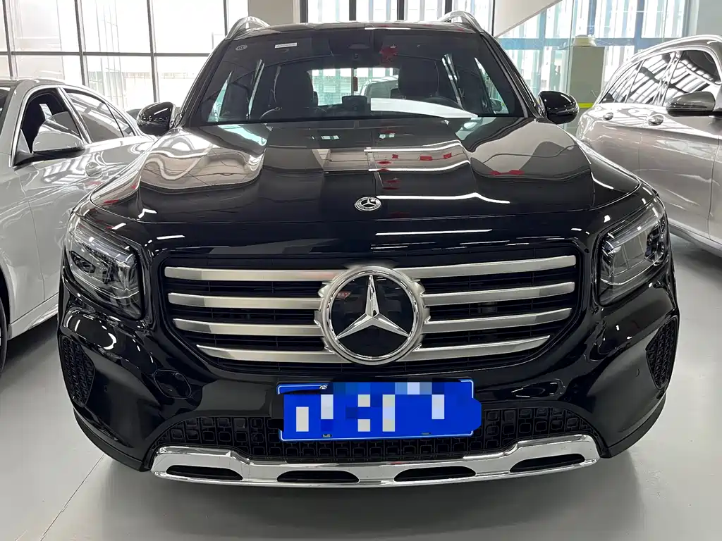 Mercedes-Benz GLB 2023
