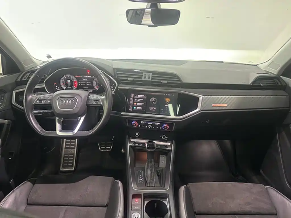Audi Q3 2022 — фото 12