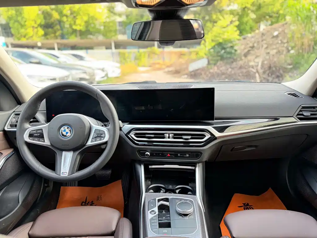 BMW i3 2024 — фото 13